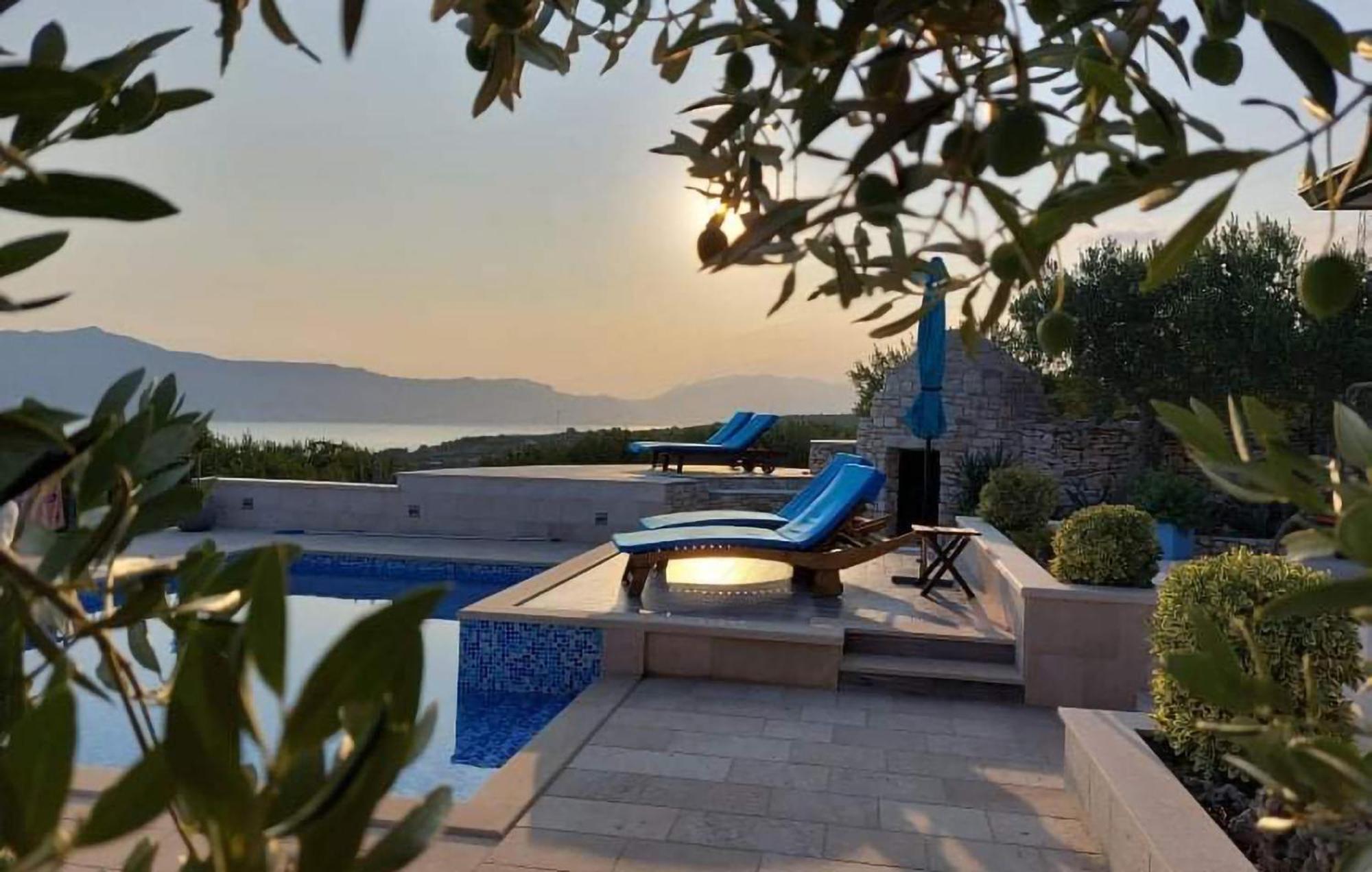 Pet Friendly Home In Postira With Wifi ภายนอก รูปภาพ